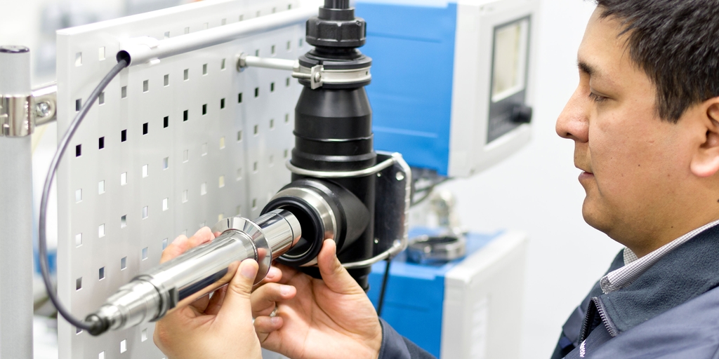 Enhance cooling skid efficiency, reduce energy use and ensure sustainability with liquid analysis