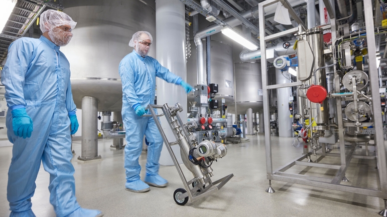 mobile flow calibration in a clean room