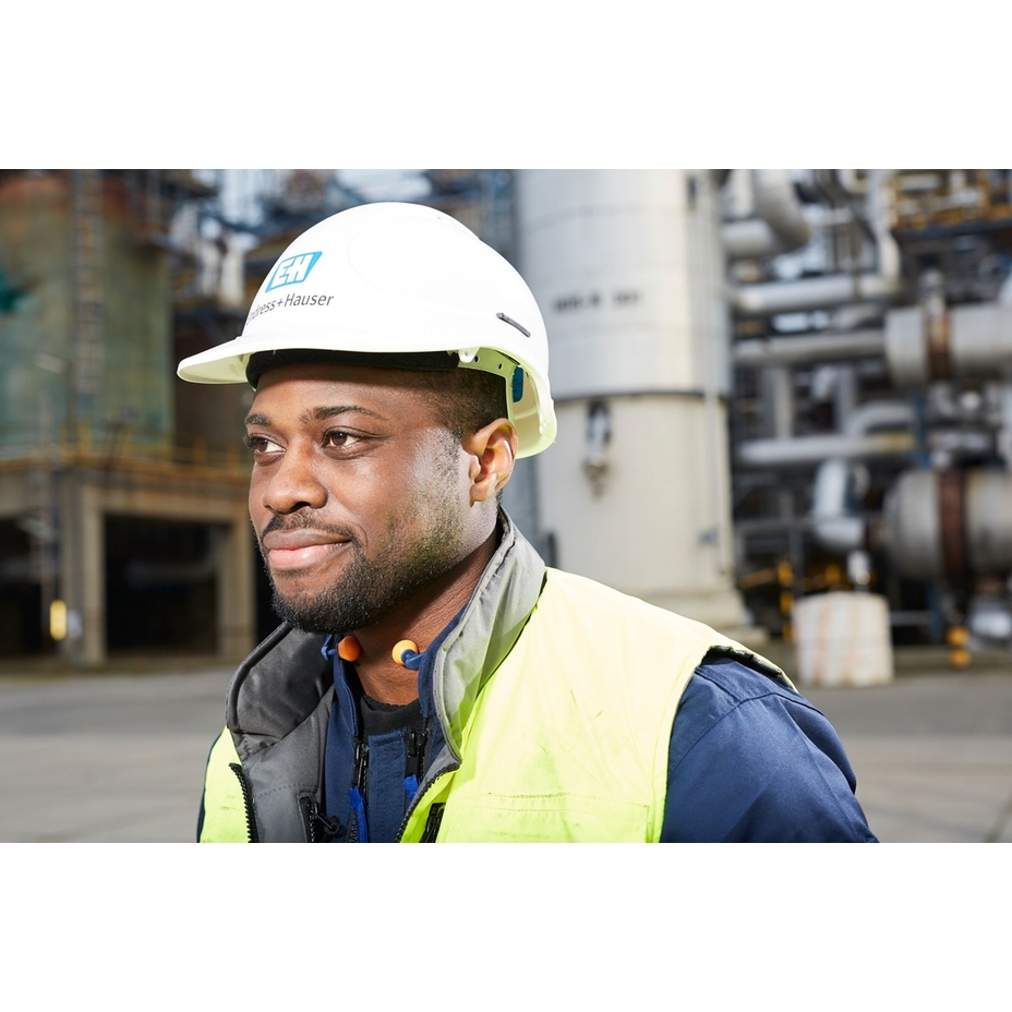 Chemical engineer considering use of digital twins