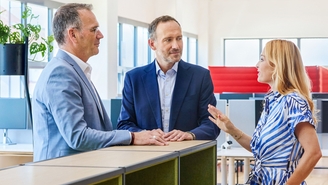 Sandra Genge, Steven Endress, and Peter Selders in a conversation