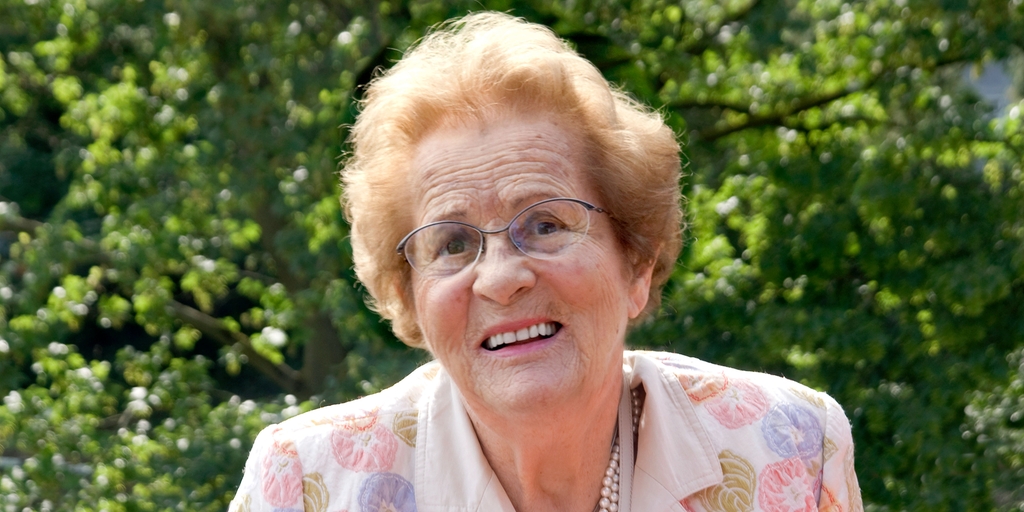 Endress+Hauser集团哀悼Alice Endress-Vogt (1919–2016)。 Endress+Hauser集团哀悼Alice Endress-Vogt (1919–2016)。