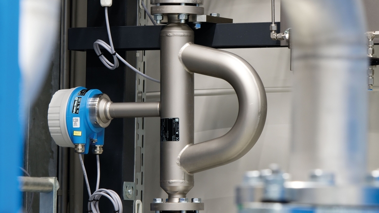 Loading bay with high accuracy custody transfer measurement with Promass 83F