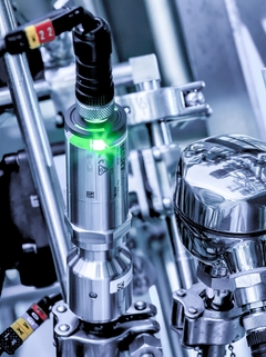 卫生型热电阻温度计TrustSens TM371上的绿色LED状态指示灯