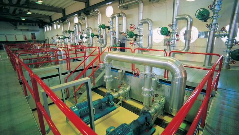 Utilities application with hot water insulated pipings