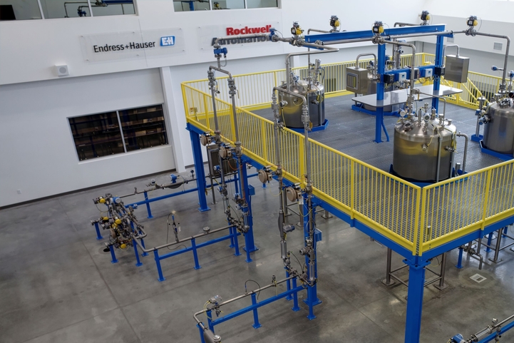 实用的专业知识：客户培训设施和PTU® (过程培训基地)。