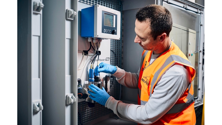 Endress+Hauser offers panel solutions for the monitoring of drinking water treatment processes.