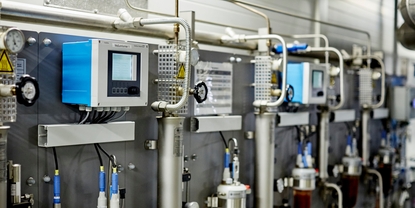 Zwickau南部热电厂中的水/蒸汽循环汽水取样系统分析面板