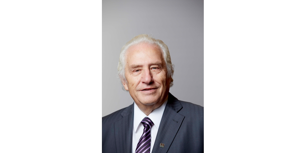 Klaus Riemenschneider(1943–2020) Klaus Riemenschneider(1943–2020)
