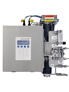 单通道H2O气体分析仪SS500的产品图（正视图），带样气预处理系统