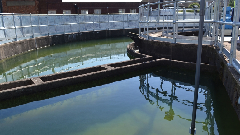 在South Staffs Water公司里，污泥界面测量改善了质量，提高了效率