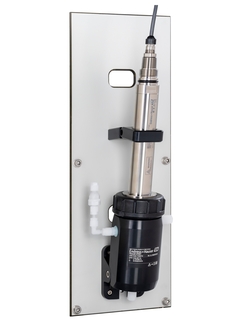 Memosens CFS51传感器,斜装在安装支架中