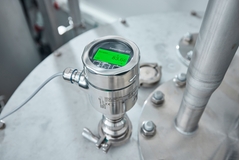 80 GHz radar for hygienic applications 80 GHz radar for hygienic applications