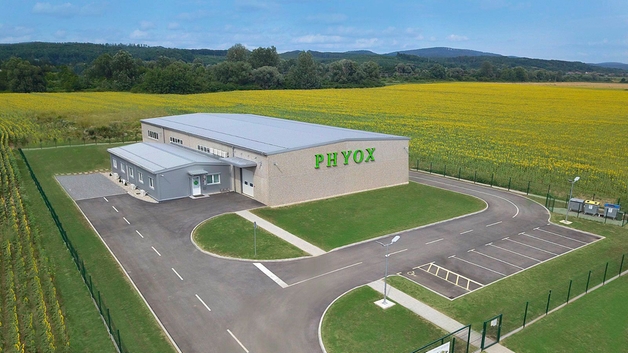 Phyox公司的现代化微藻生产车间