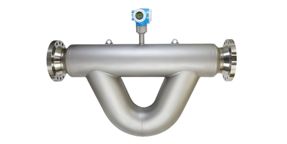 Bunker barge and vessel during LNG bunkering process