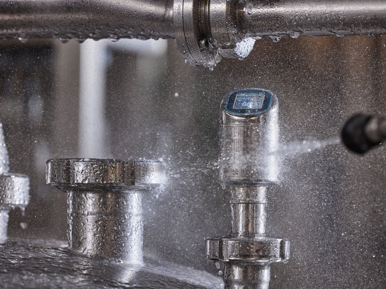 Cleanability of installed measuring devices